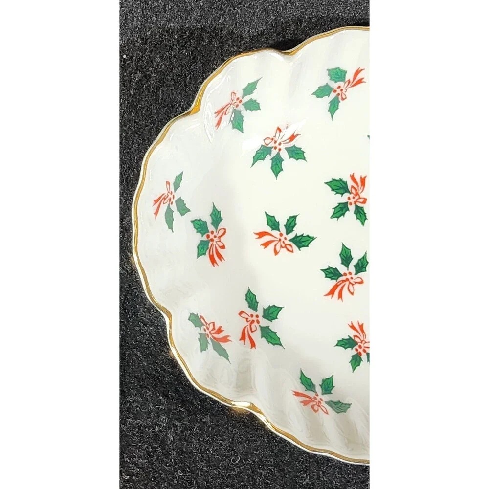 Vintage Hand Painted ~ Lefton China Christmas/Holiday Candy/ Trinket Dish ~ 2528